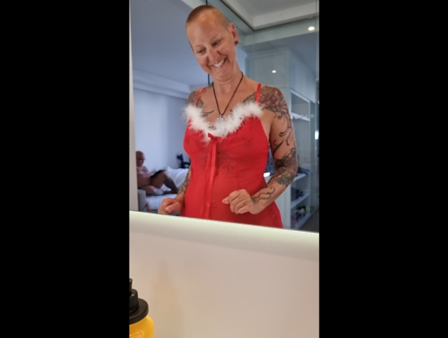 Download: LadyEmma - Weihnachtliche Kopfrasur