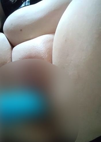 Download: LadyJennifer - Schmatzige geile Muschi und mein blaues Spielzeug