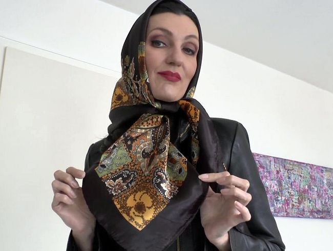 Download: LadyVictoria - Satin KopftuchFashion Show, Satin Kopftuch und Lederjacke, JOI Lady Victoria