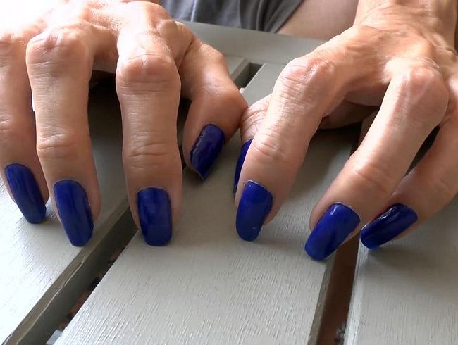 Download: LadyVictoria - Aufregendes Klopfen der blauen Fingernägel, JOI, Lady Victoria
