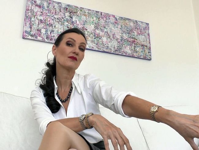 Download: LadyVictoria - Sexpertin Dr Valente gibt Rat: Armbanduhr als Schwanzring, Teil 1, Lady Victoria