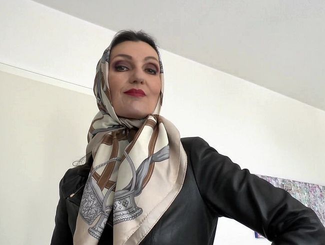 Download: LadyVictoria - Schöne Seidenkopftücher Modenschau, Joi, Lady Victoria