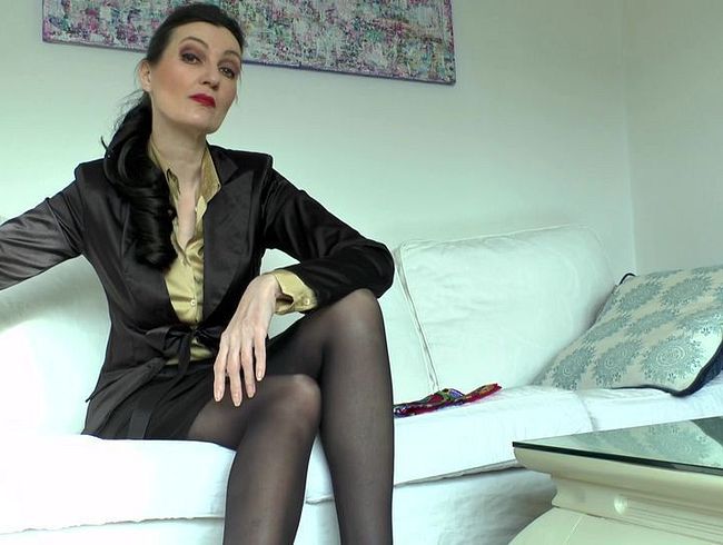 Download: LadyVictoria - Satin Fetisch: Geiles Wichsspiel, Lady Victoria