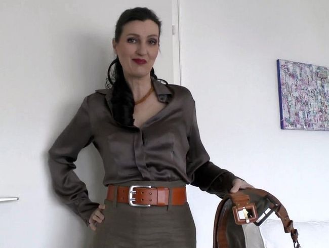 Download: LadyVictoria - Aufregende Gürtelanprobe zum Leinenrock, Teil 1, Lady Victoria