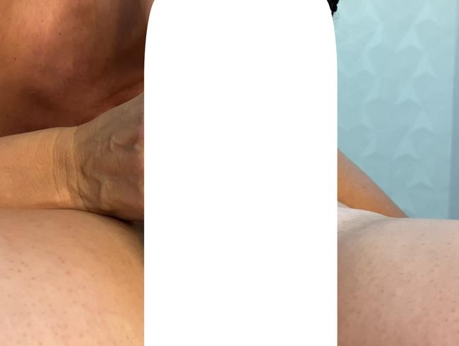 Download: Laniam62 - Reife Dame mit Reißzähnen saugt mir den Schwanz aus