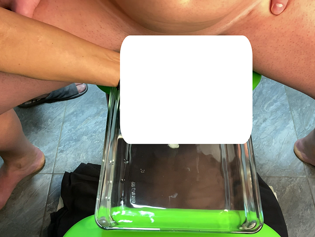 Download: Laniam62 - Reife MILF Handjob abspritzen im Aquarium