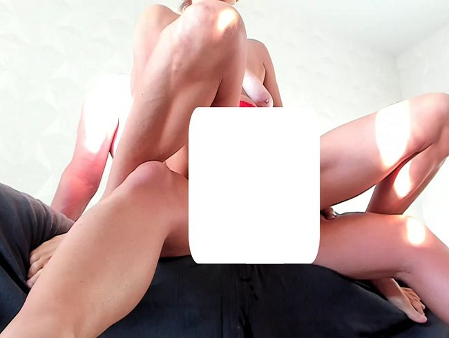 Download: Laniam62 - MILF mit schlaffen Titten reitet Imprägnierungs-Creampie