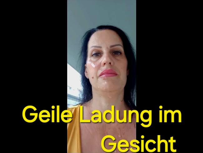 Download: Laura05 - Spermawalk