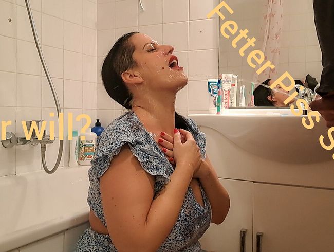 Download: Laura05 - Ich brauche Pisse