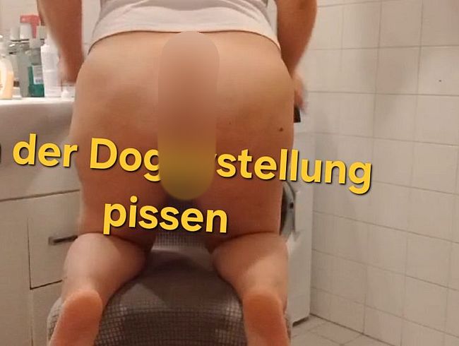 Download: Laura05 - Doggy Piss