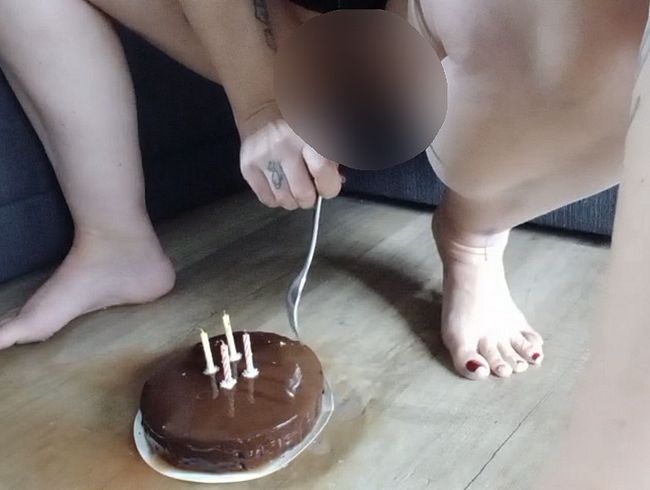 Download: Laura05 - Das ultimative Pissvideo