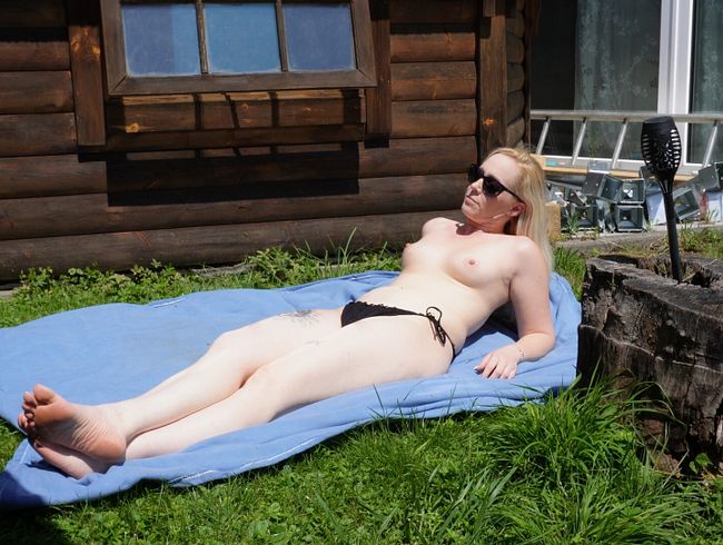 Download: Lea_Kirsch - Riskanter PUBLIC-FICK am Chiemsee! Sonnenbad mit EXTRA-Schuss!