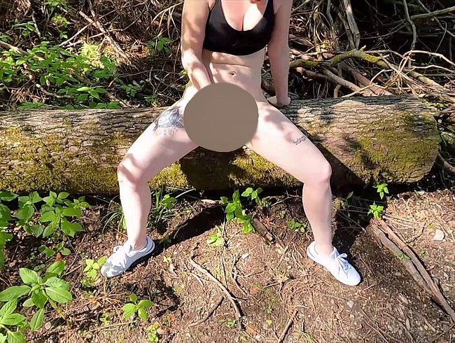 Download: Lea_Kirsch - Creampie Overload | 10 x SPERMAFOTZE: Vom Oktoberfest bis zur Straps-Schlampe