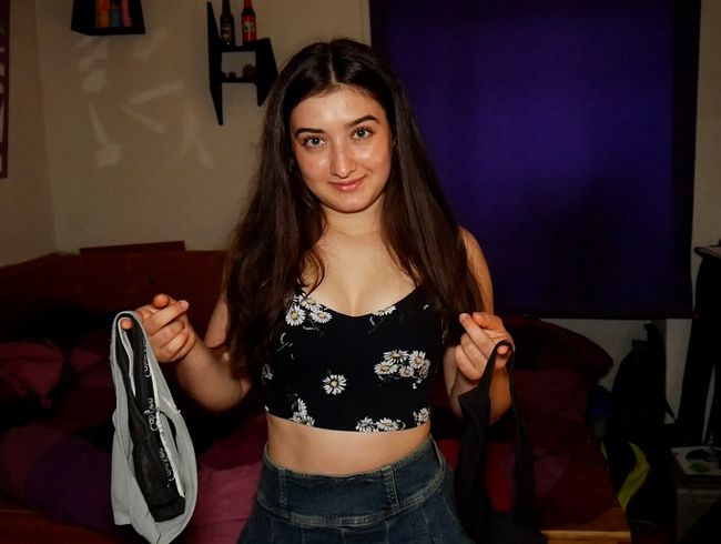 Download: LeahSnuSnu - Ich zeige dir meine eingesauten Tangas aus dem Wäschekorb!!