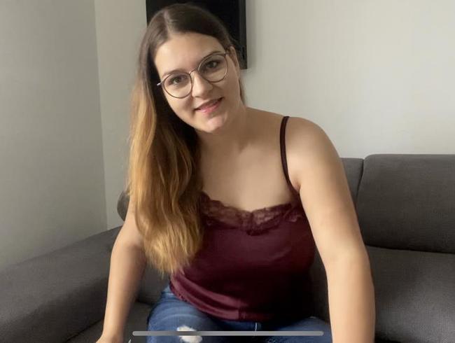 Download: Lena_Lust - Mein erstes Video - Ich stelle mich euch kurz vor!