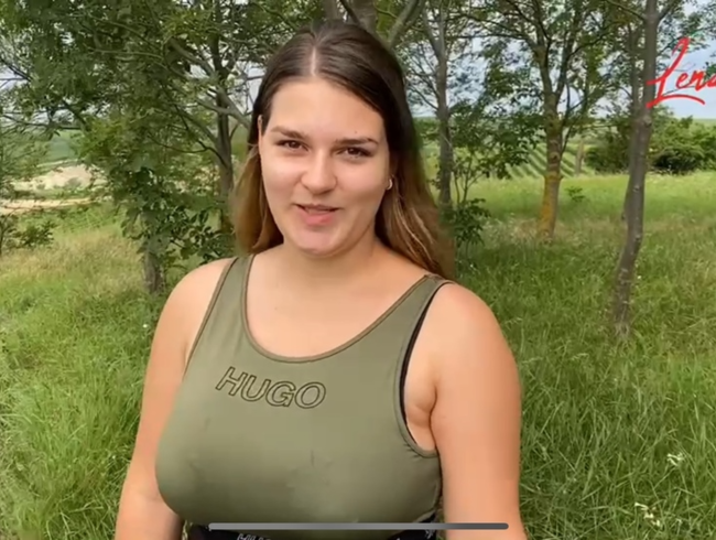 Download: Lena_Lust - Outdoor mit Plug im Po und SB zum Orgasmus .... Pinkeln