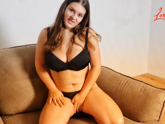 Download: Lena_Lust - Wunschvideo ich besorge es mir und der schwarze Slip verschwindet