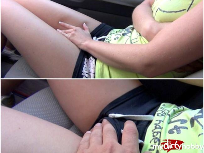 Download: Leonie-pur - Schüchternen Teeny im Auto gefickt! - Wenn Papa das rausbekommt...