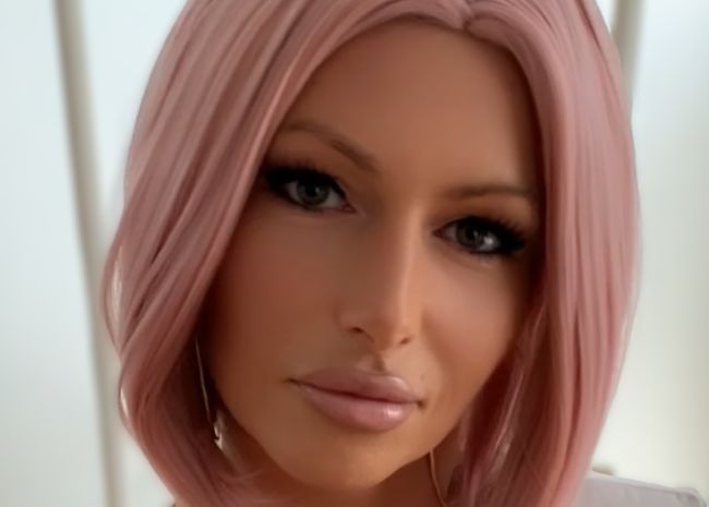 Download: Lexxy-Lou - Kurzer Handjob Clip an meinem Dildo