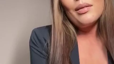Download: Liana99 - Anal-Plug im Büro- Nach Büroschluss – meine Lust kennt keine Grenzen