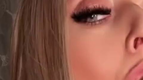 Download: Liana99 - 41 Minuten Pute Verführung …. Dirtytalk, eingeölt … und alle Löcher werden verwöhnt