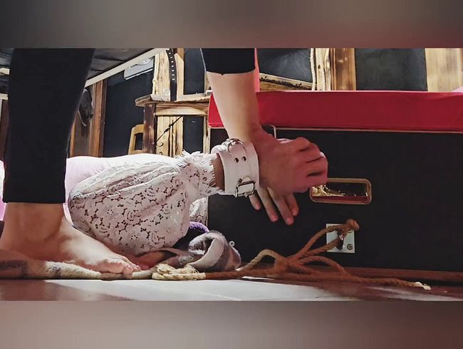 Download: LiesaBDSM - Sissyfication DELUXE - KERKER, LECKSITZ, DILDOKNEBEL, KG