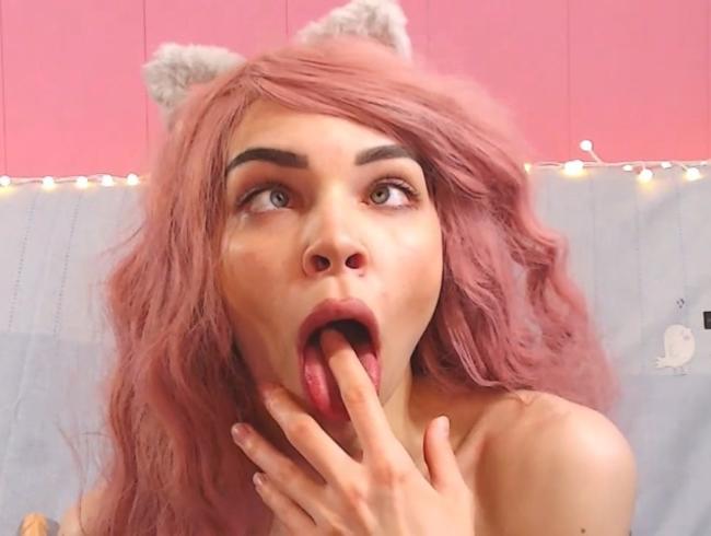 Download: Lil_Alice - Nahaufnahme lutschende Finger - Lippenfetisch