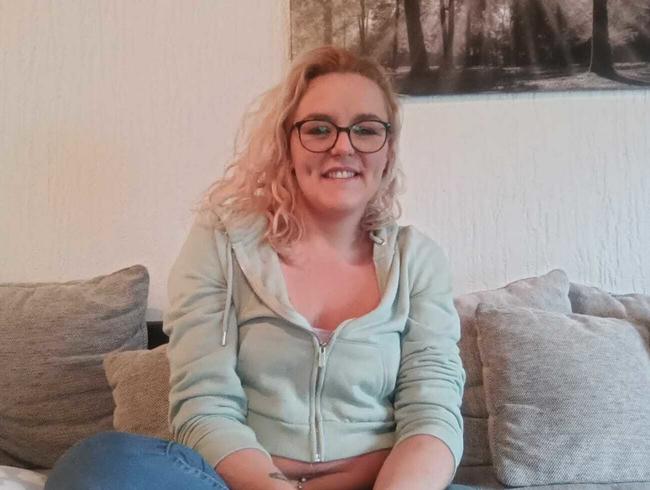 Download: Lilly_33 - Mega aufgeregt. Mein erstes Video