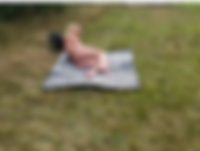 Download: Lilly_33 - Bin ich echt so leicht zu haben?! Blowjob für dreisten Spanner!