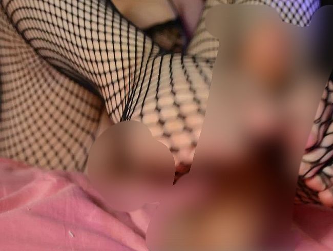 Download: LinaMonsalve - masturbation with my feet in tights