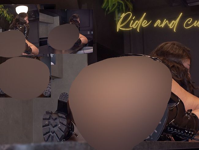 Download: LinaMonsalve - Lina Monsalve in einem Latexkleid und High Heels springt auf deinen Schwanz und hinterlässt ihn cremig.