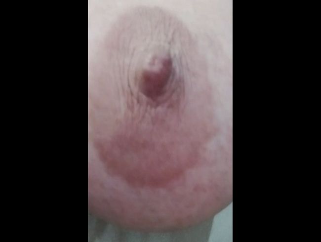 Download: LinaTits - Meine Brustwarzen auf deinem Gesicht