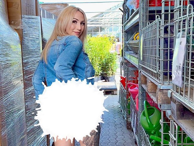 Download: Lisa_Sophie - Mit dem Analhaken im Baumarkt und dann fickte er auch noch rein!