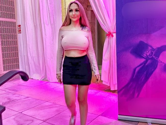 Download: Lisa_Sophie - Auf der Venus Messe abgeschleppt - gefistet, zerfickt und gecreampied!