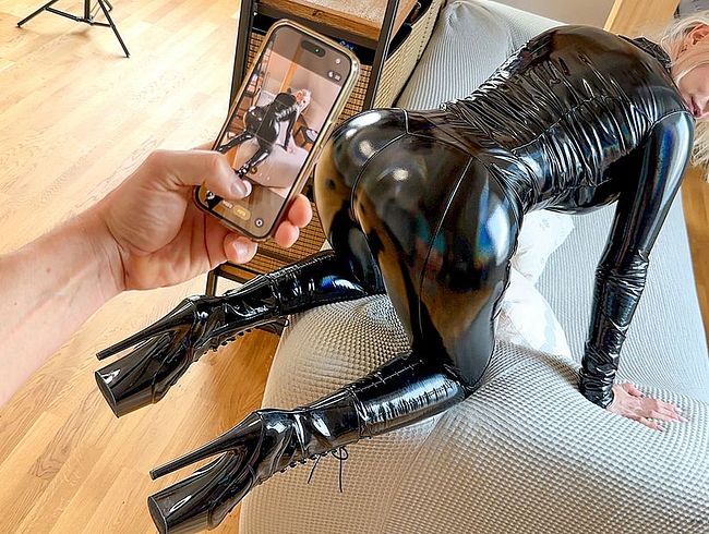 Download: Lisa_Sophie - FICK MICH !!! Wetlook Quickie endet mit Mega Cumshot