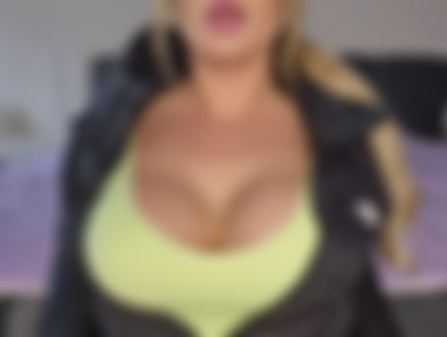 Download: Litclit - OMG Er hat meine Daunenjacke nach einem tiefen Blowjob komplett mit Sperma vollgerotzt!
