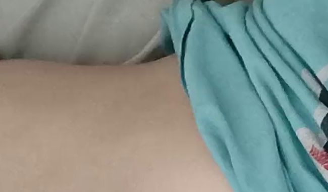 Download: LittleKimy - Heiße Titten mit harten Nippeln und viel Aufregung