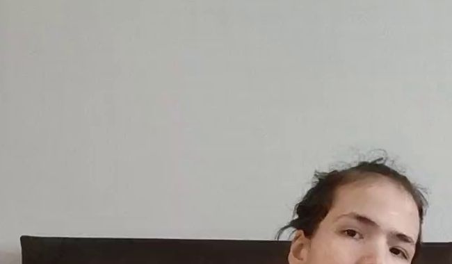 Download: LittleKimy - Masturbation mit sexy Strümpfen?