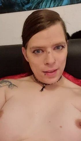 Download: LittleSquirrel - Ich bin Little Squirrel und ich bin Trans (operiert)