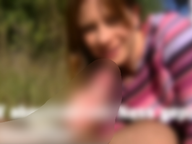 Download: LittleSue - Von dem Fahrrad direkt in den Schwanz!!!