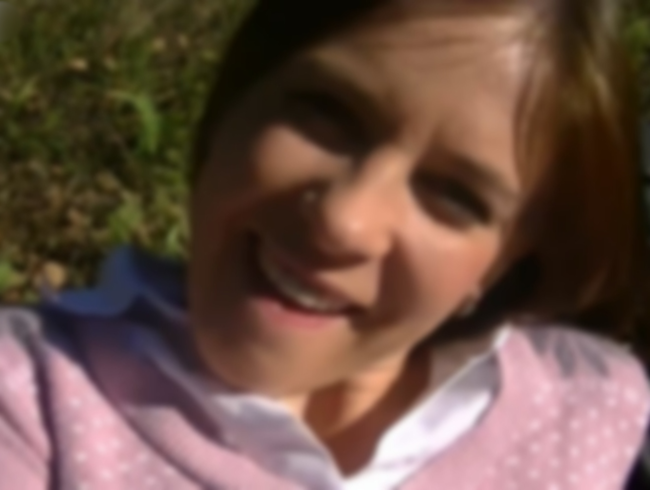 Download: LittleSue - Natursektfick! Sprudelnde Pisse aus meiner Fotze und seinem Schwanz!