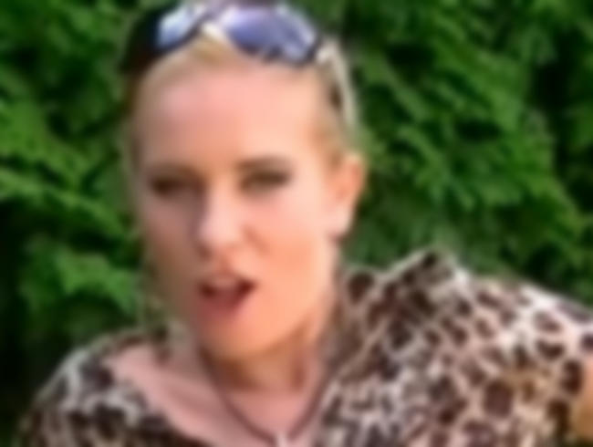 Download: LittleSue - Geile Wildkatze Sue zum Abschuss freigegeben! Die Jagd ist eröffnet!