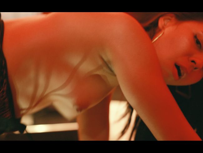 Download: LizzieJenner - Fantasien in einem roten Zimmer gefickt 2