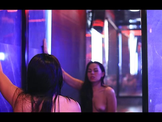 Download: LizzieJenner - Verführung ist etwas, das keine Wartezeit kennt. UND EINE TOLLE ERFAHRUNG MIT DER SEXMASCHINE