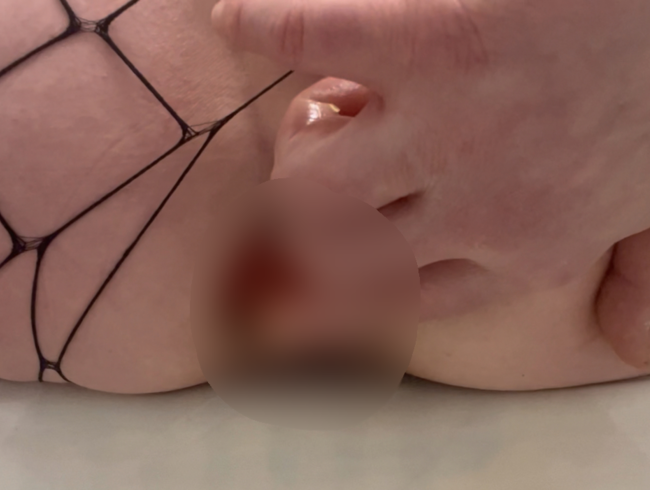 Download: Lola84foryou - Wieder geile Analspiele mit Bällen