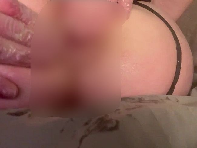 Download: Lola84foryou - Spiele mit meiner neuen Analkugel-Kette