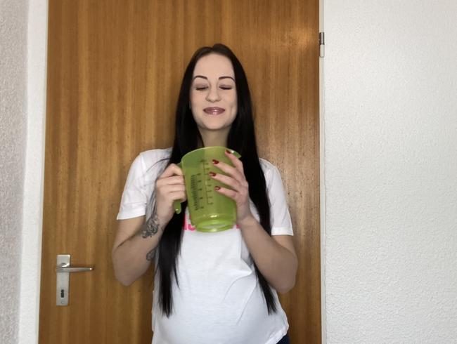 Download: Lola_Candy - Messbecher Piss - wieviel schaff ich!?