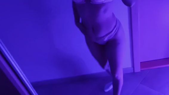 Download: LookingforDaddy - Lingerie Tease 