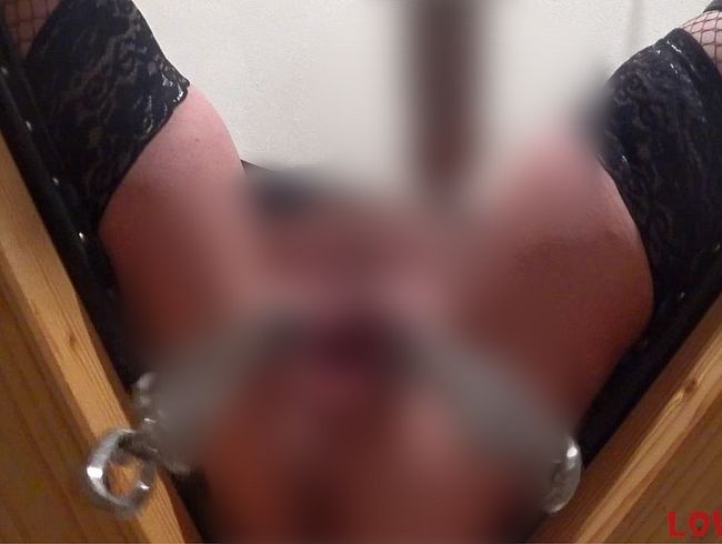 Download: Love-Cat - BDSM Session – Mit Klammern und Ketten an den Fotzlappen bespielt worden