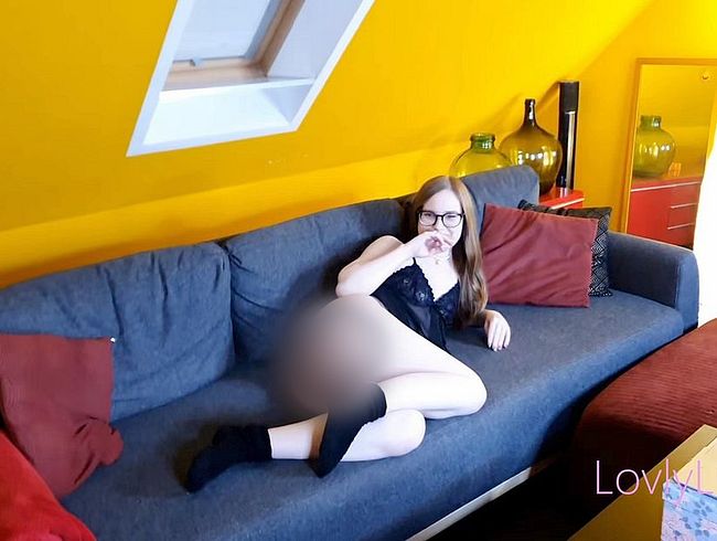 Download: LovlyLuna - Dreiste Unterbrechung vor der Webcam!